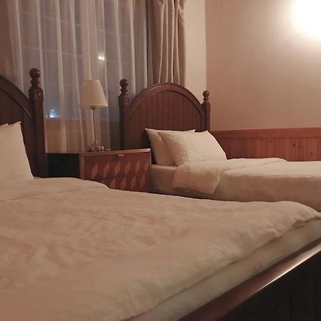 At Corner Resort & Garden Чеджу Екстериор снимка