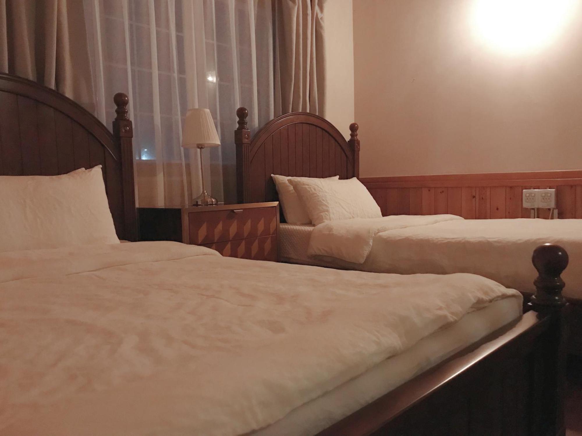 At Corner Resort & Garden Чеджу Екстериор снимка