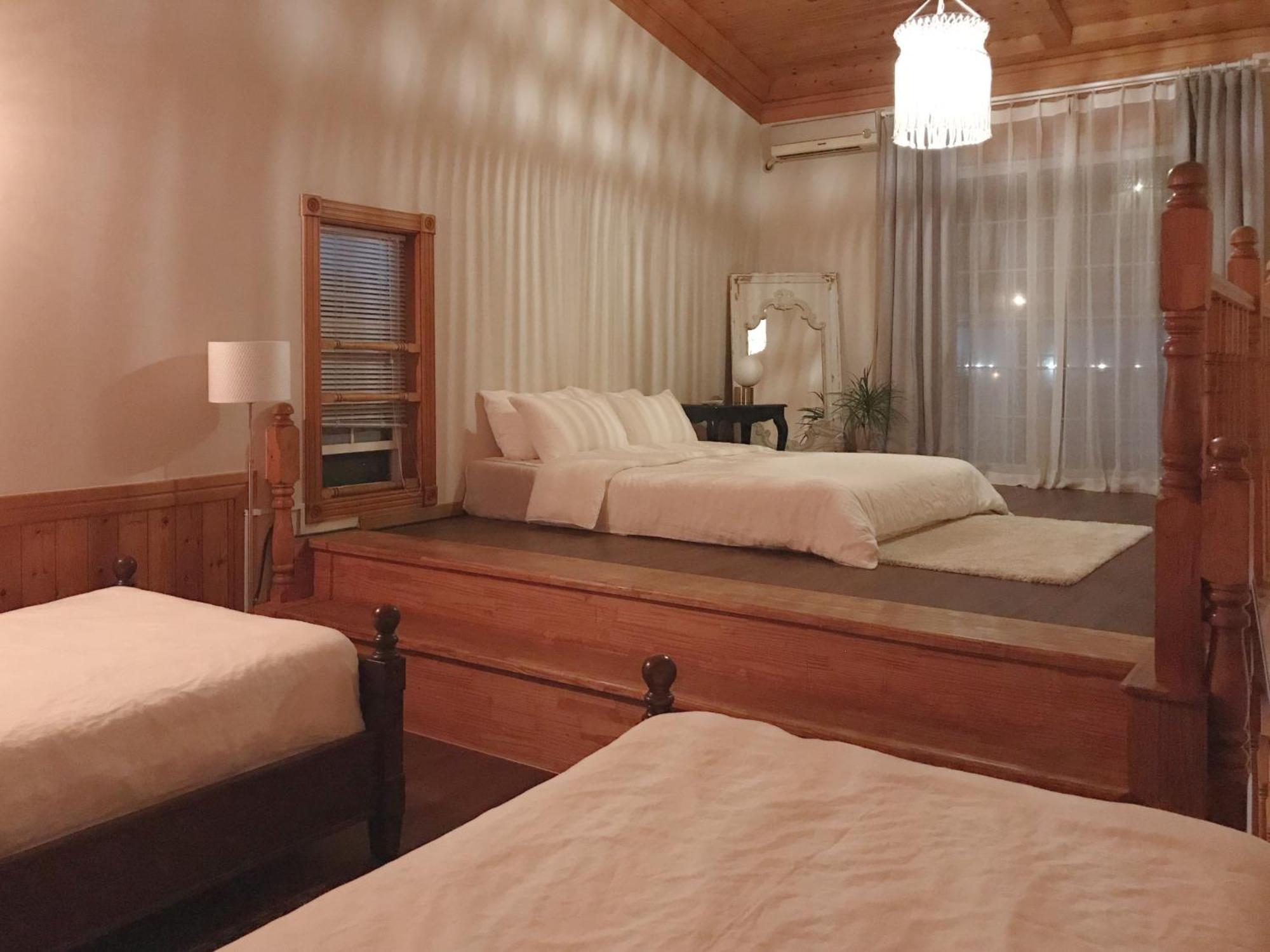 At Corner Resort & Garden Чеджу Екстериор снимка