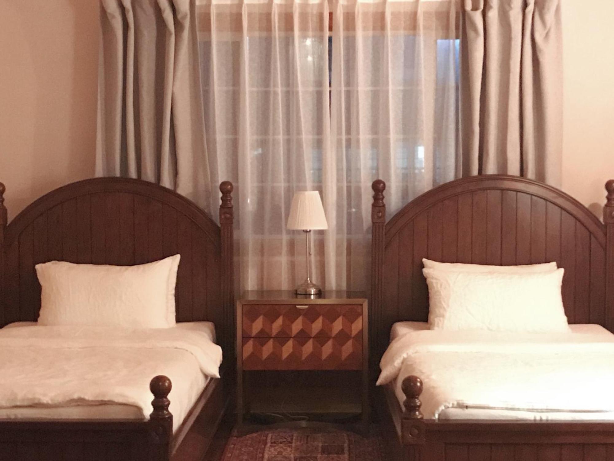 At Corner Resort & Garden Чеджу Екстериор снимка