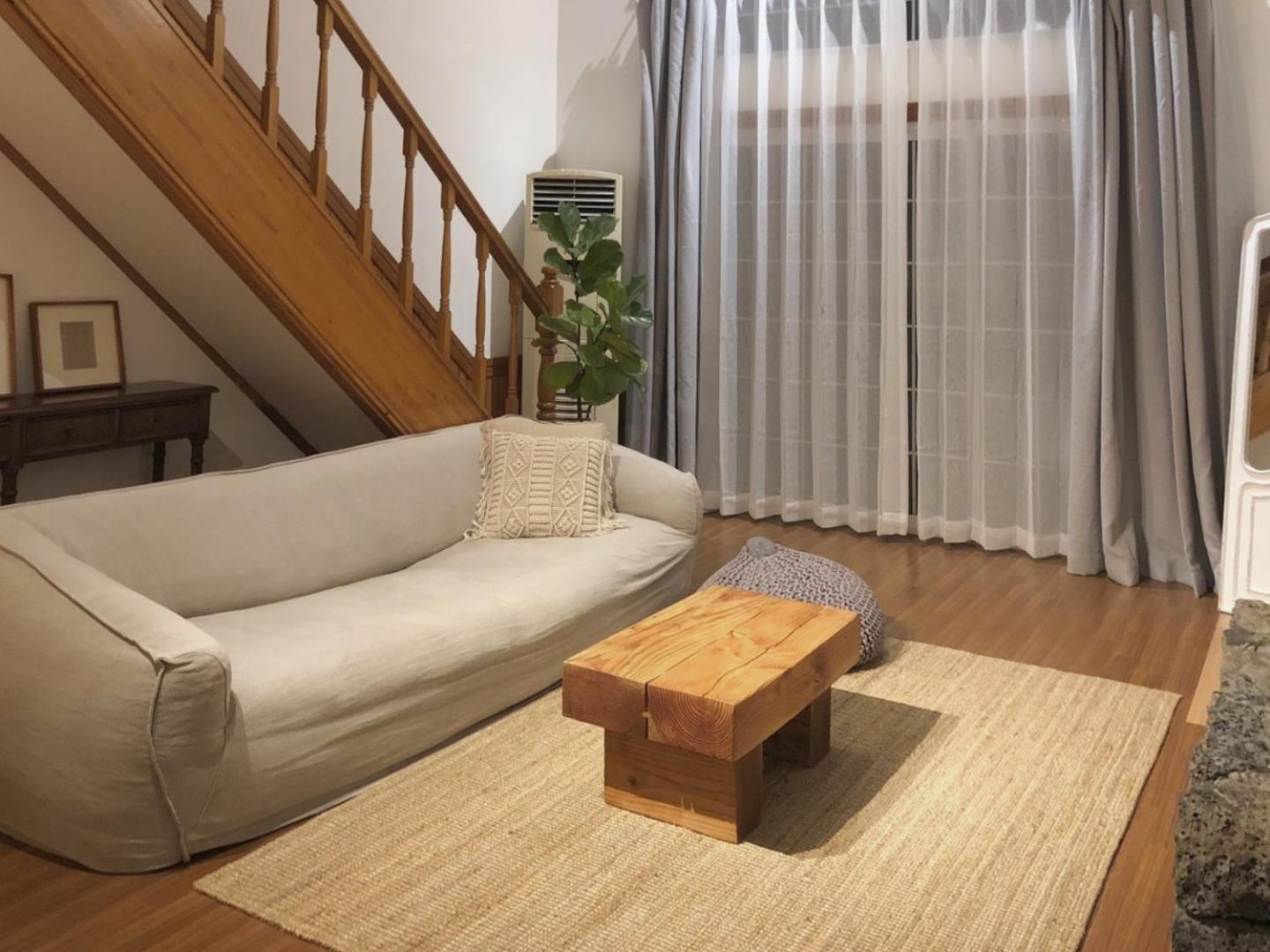 At Corner Resort & Garden Чеджу Екстериор снимка